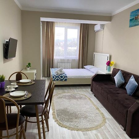 Оригинальная 1 Ком Квартира В Сердце Алматы Apartment Exterior foto