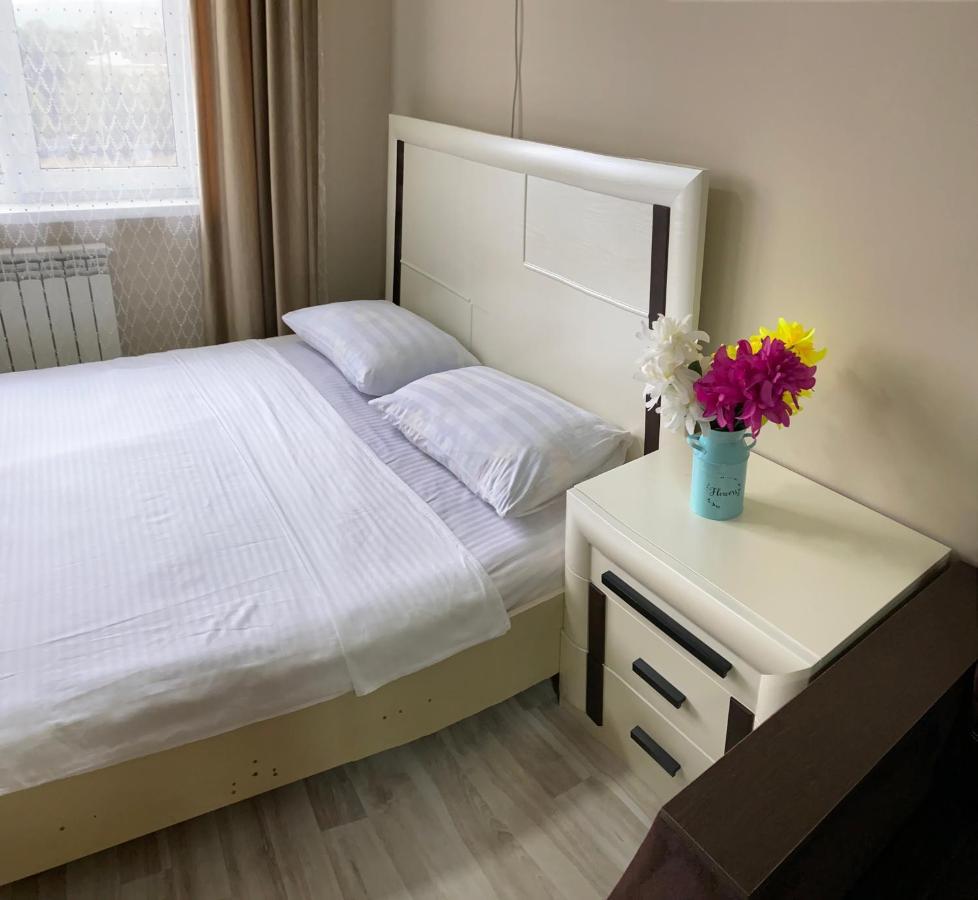 Оригинальная 1 Ком Квартира В Сердце Алматы Apartment Exterior foto